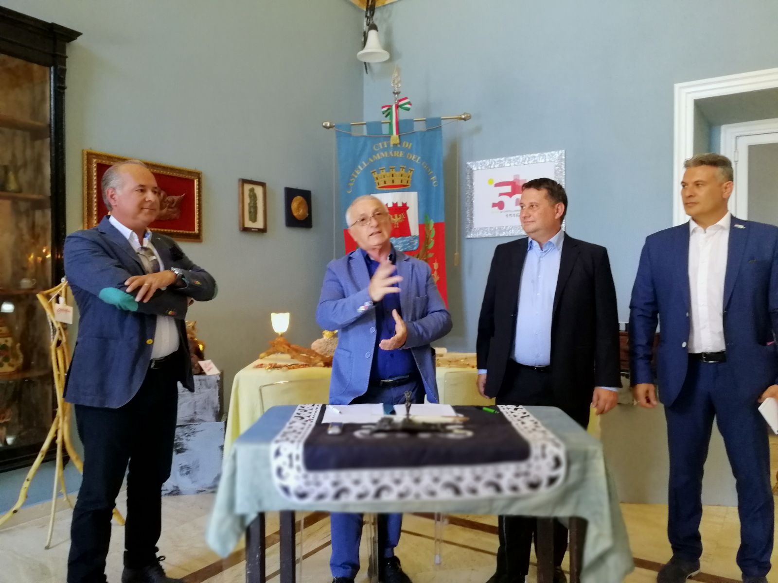 Castellammare-accordo-Comune-con-Ungheria-1