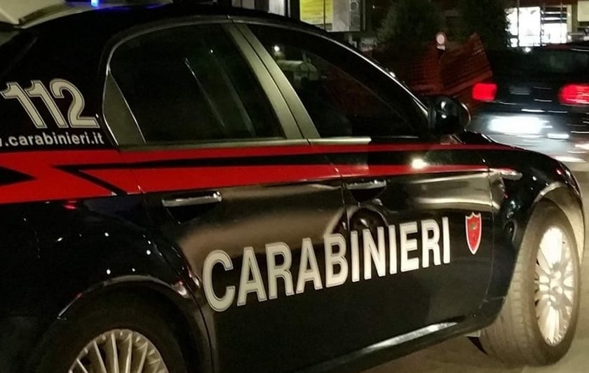 Pantelleria, aggredisce i carabinieri intervenuti su richiesta del padre: arrestato 20enne