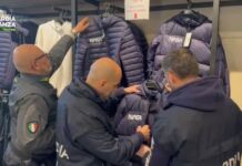 Maxi sequestro di capi contraffatti e articoli pericolosi ad Alcamo, Marsala e Castelvetrano